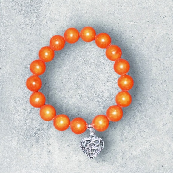 Elegant Orange Beaded Bracelet with Heart Charm - Picture 2 of 2